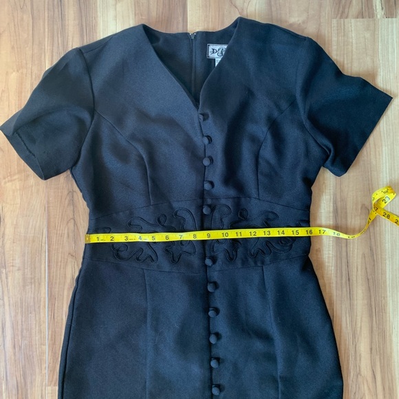 Vintage 80s 90s DJI Black Dress with Piping and Botton Detail - Picture 8 of 9